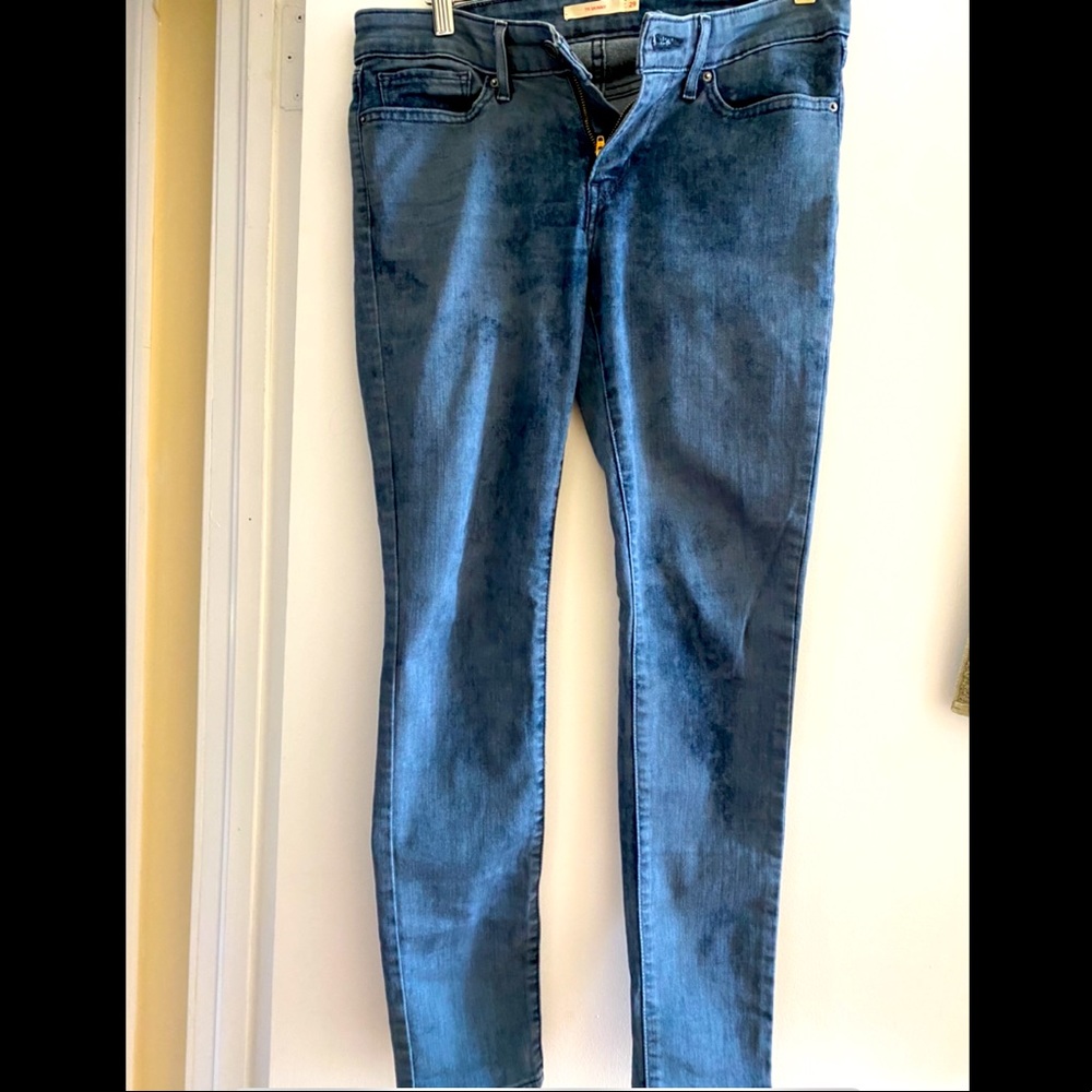 Levi's 711 Skinny Jeans